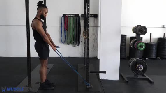 ساق پا ایستاده با کش