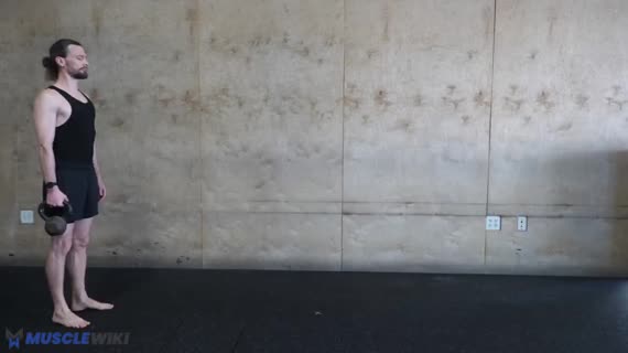 راه رفتن کشاورز تک دست با کتل‌بل