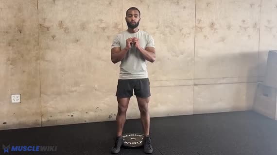 اسکوات با پاشنه بالا آمده